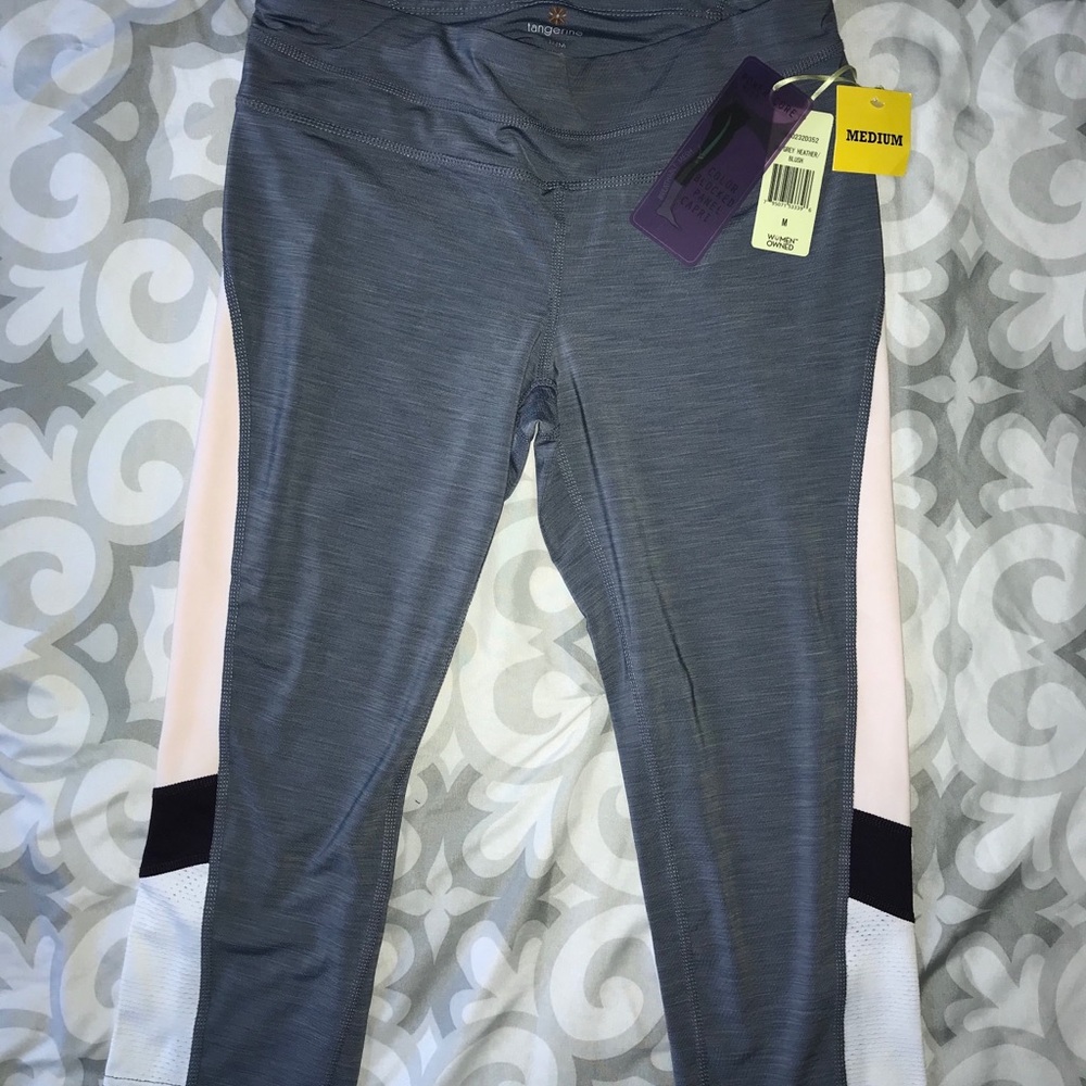 Tangerine color block Capri leggings